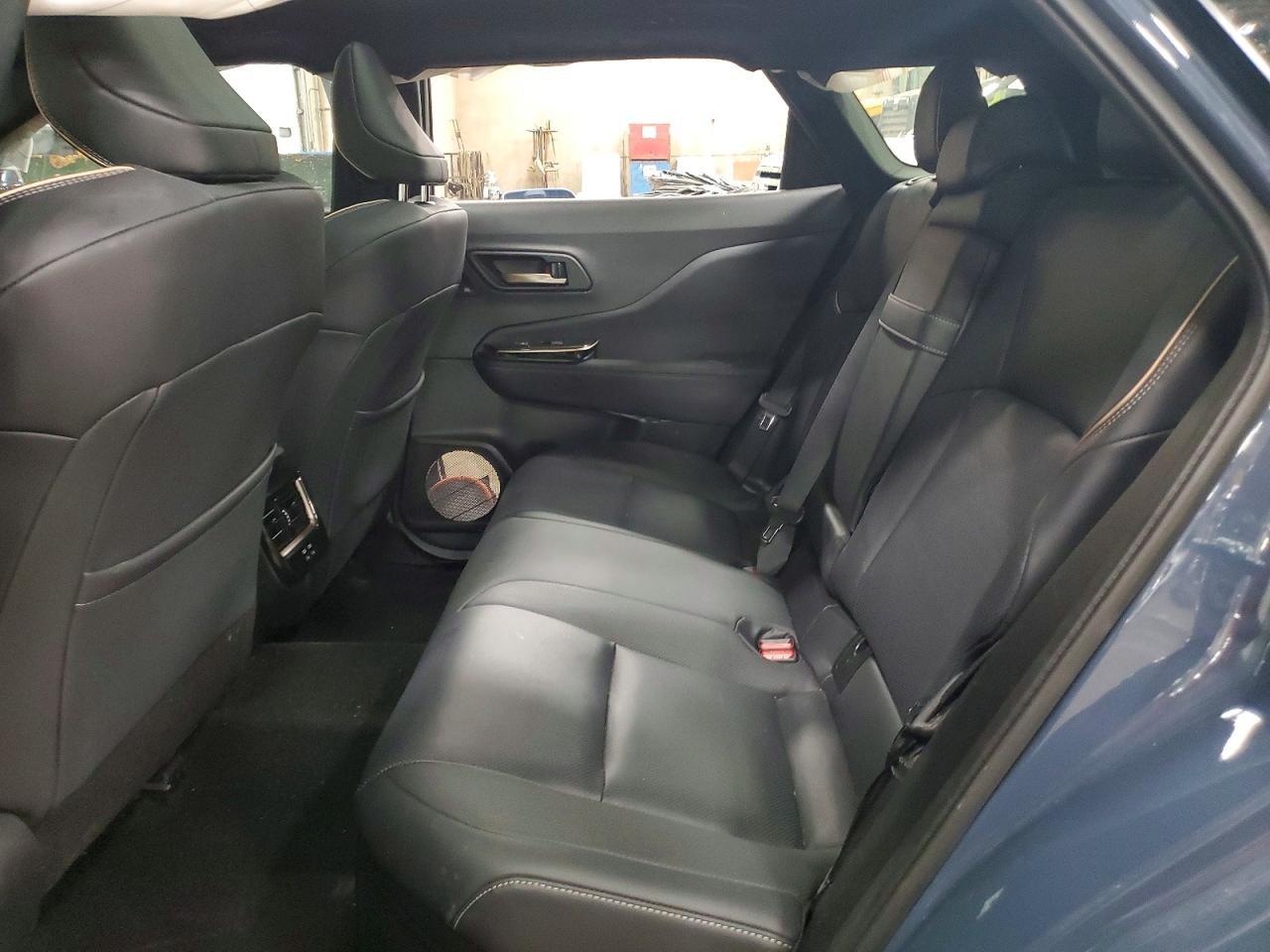 2025 Toyota Crown Signia Xle - zdjęcie 11