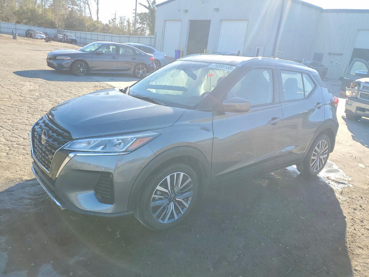 2023 Nissan Kicks Sv - zdjęcie główne