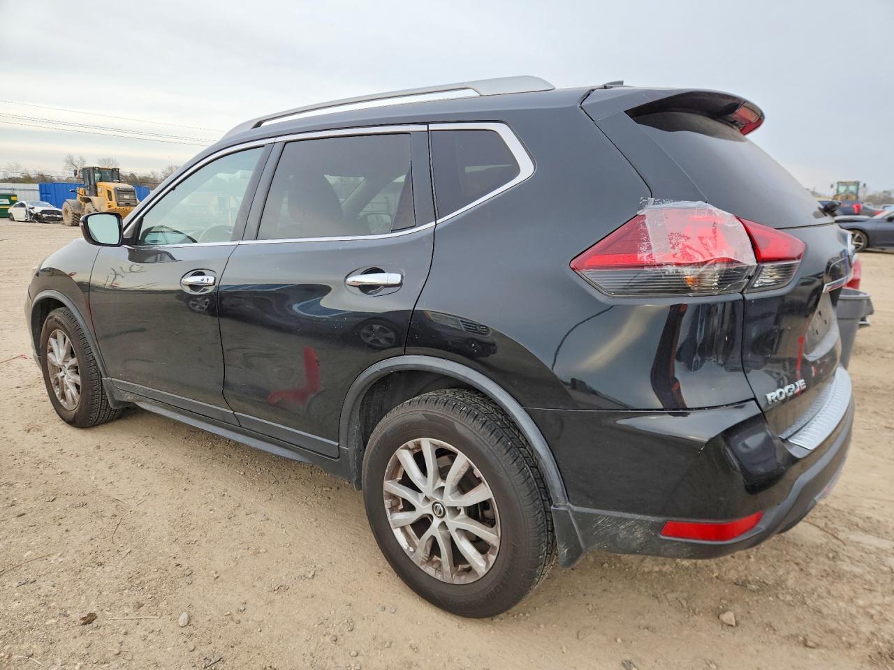 2018 Nissan Rogue Sv - zdjęcie 2