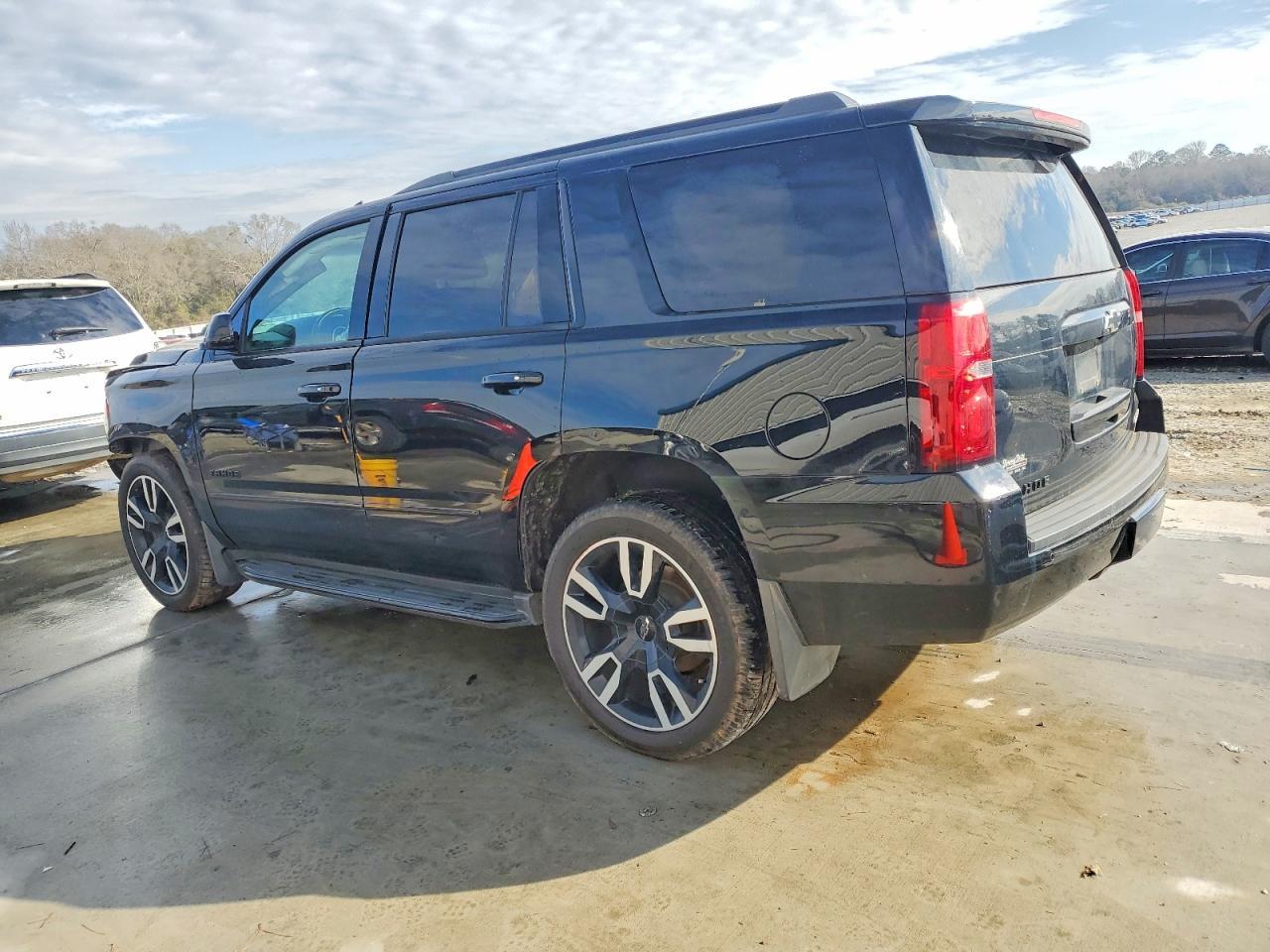 2019 Chevrolet Tahoe K1500 Premier - zdjęcie 2