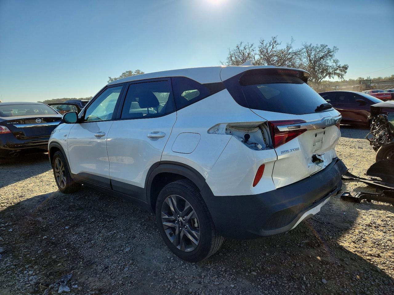 2023 Kia Seltos Lx - zdjęcie 2