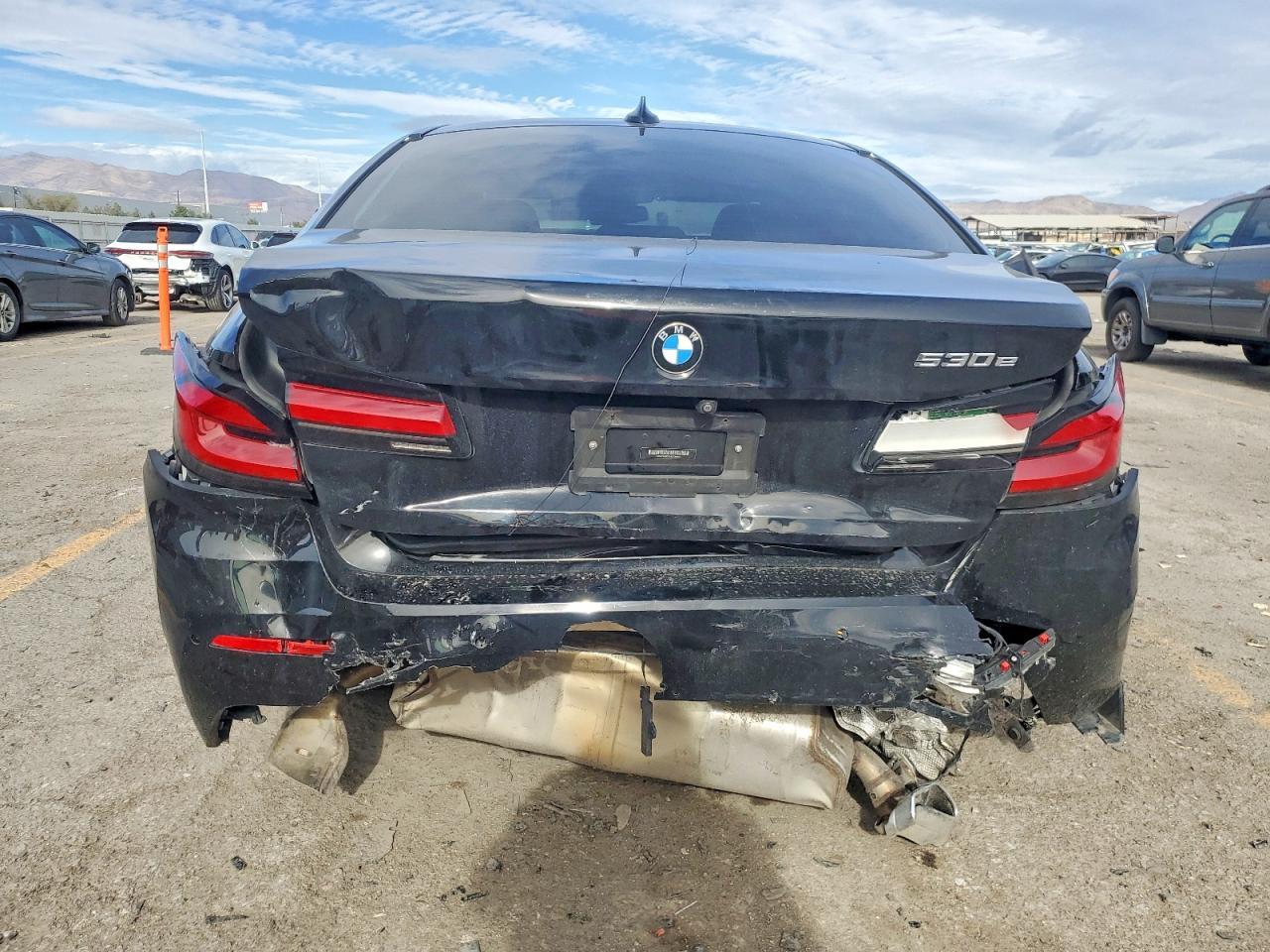 2021 BMW 530E - zdjęcie 6