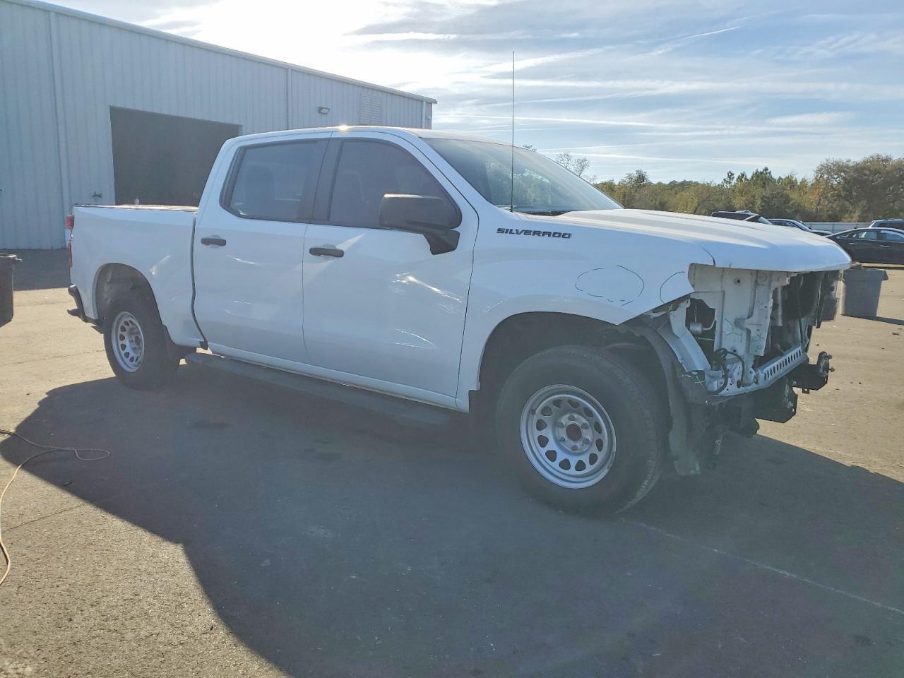 2021 Chevrolet Silverado C1500 - zdjęcie 4