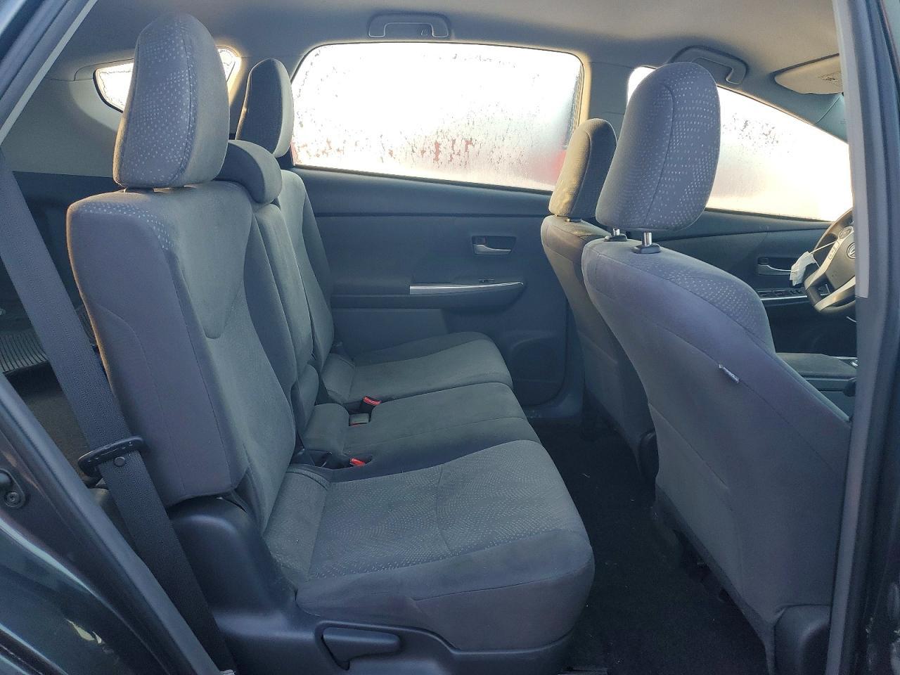 2014 Toyota Prius V - zdjęcie 10