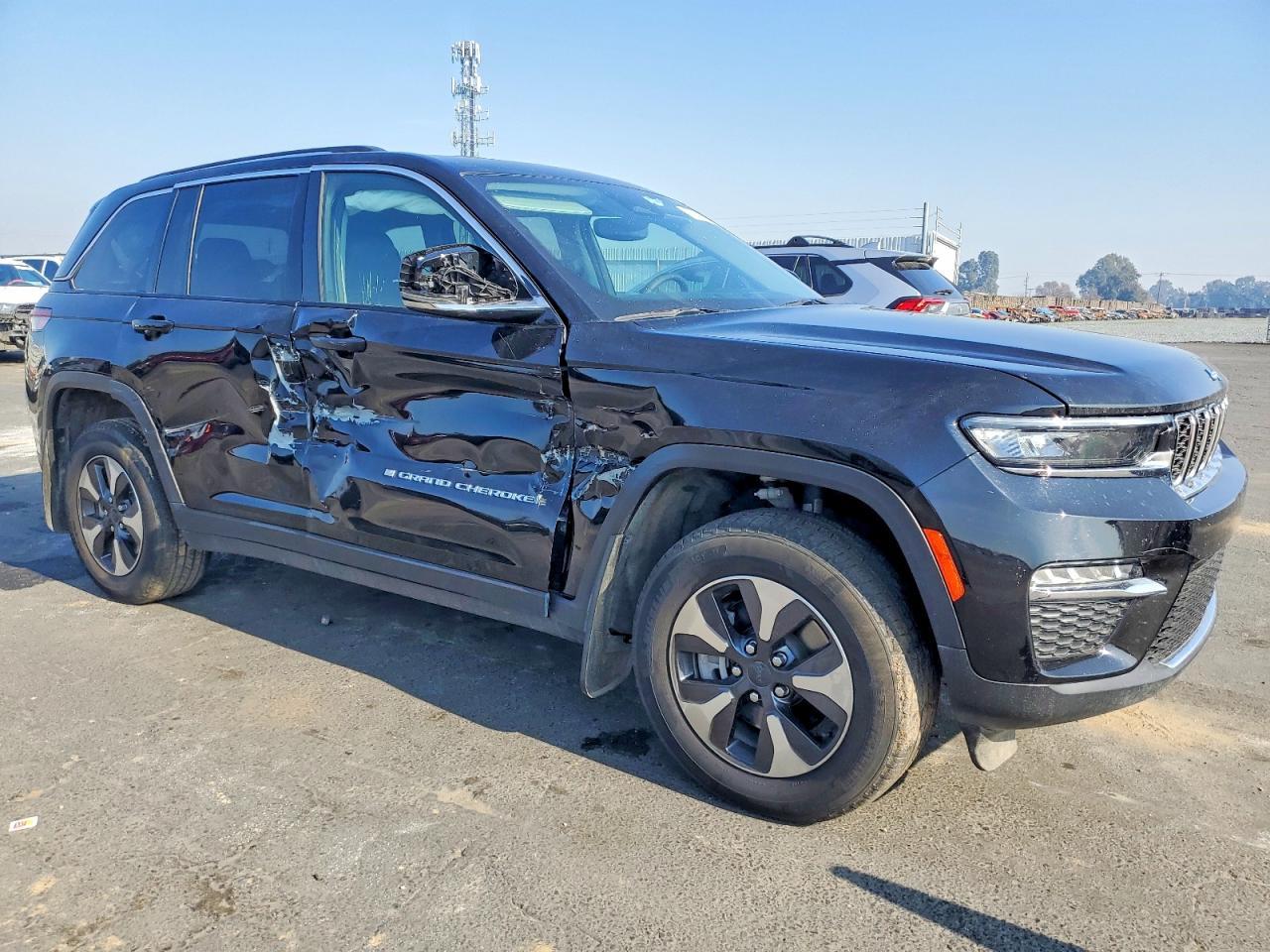 2023 Jeep Grand Cherokee - zdjęcie 4