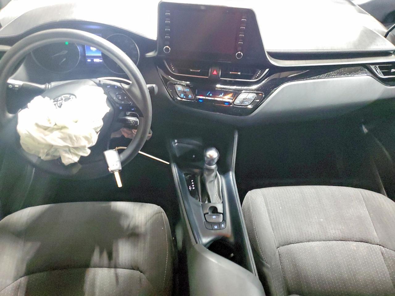 2019 Toyota C-Hr Le - zdjęcie 8