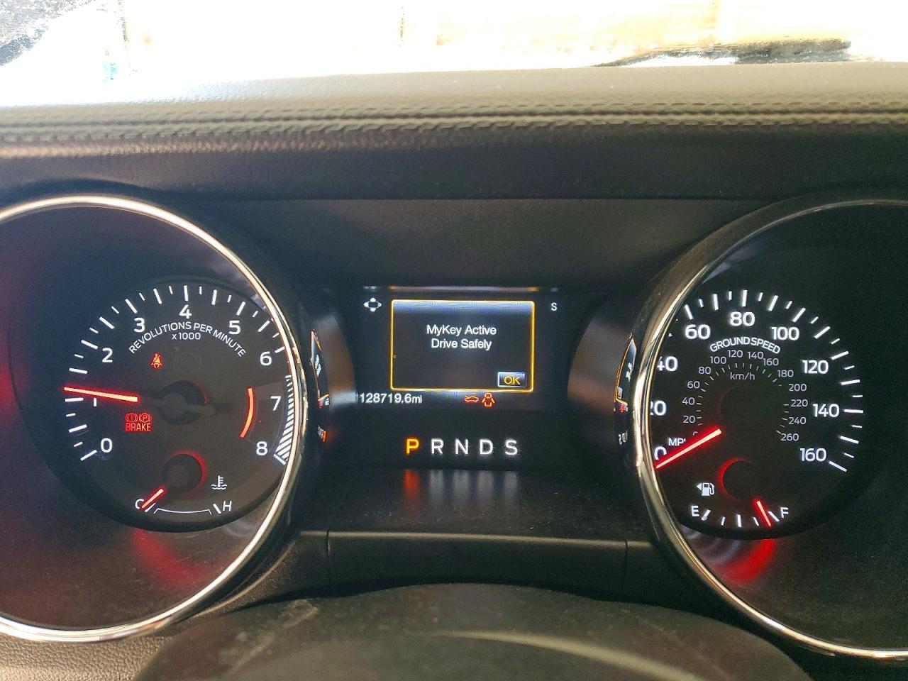 2016 Ford Mustang - zdjęcie 9