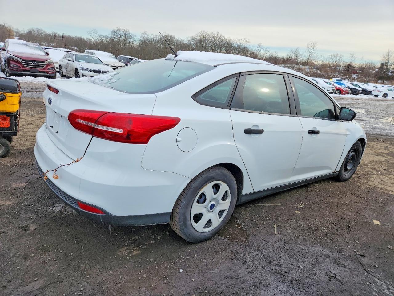 2017 Ford Focus S - zdjęcie 3