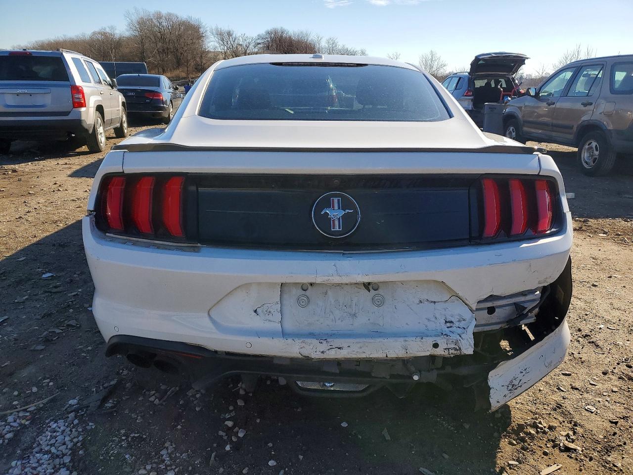 2020 Ford Mustang - zdjęcie 6