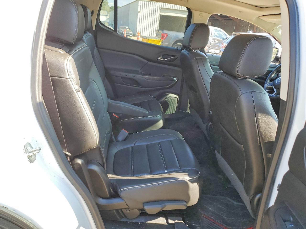 2020 GMC Acadia Denali - zdjęcie 11