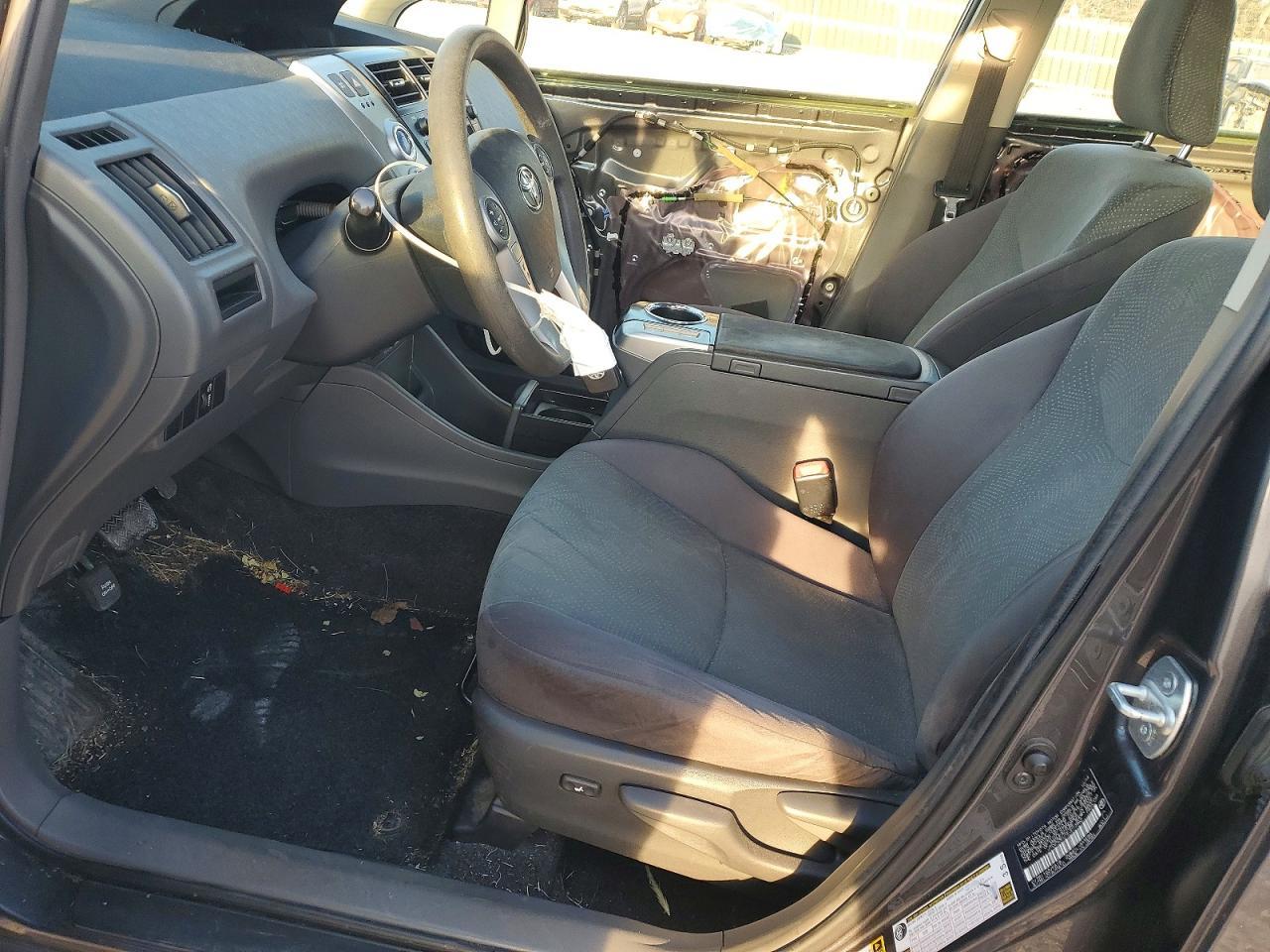 2014 Toyota Prius V - zdjęcie 7