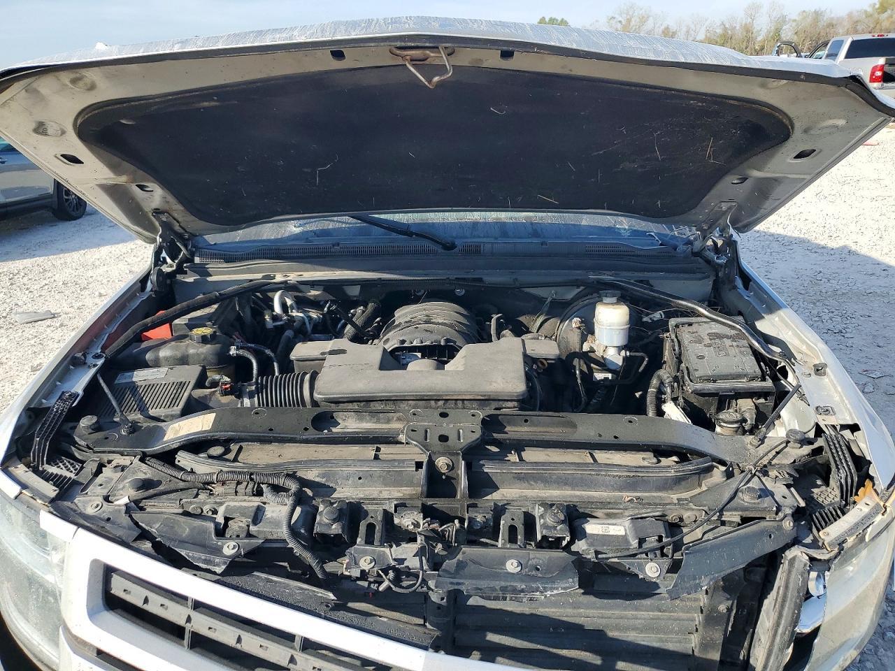 2018 Chevrolet Suburban C1500 Lt - zdjęcie 11