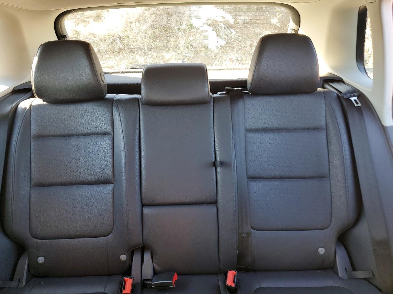2016 Volkswagen Tiguan S - zdjęcie 10