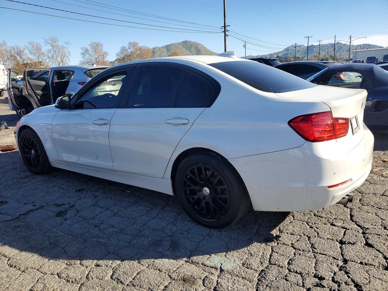 BMW Seria 3 - zdjęcie 2