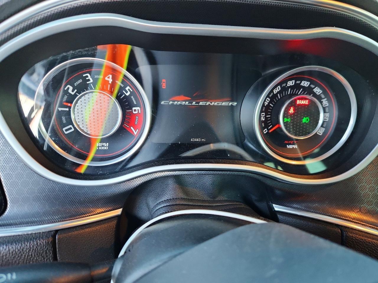 2016 Dodge Challenger Srt 392 - zdjęcie 9
