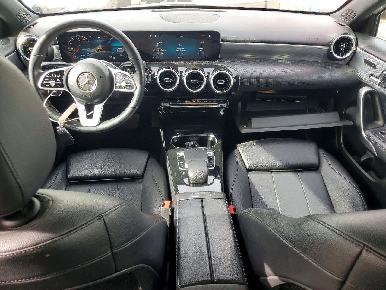 2019 Mercedes-Benz A 220 4Matic - zdjęcie 8