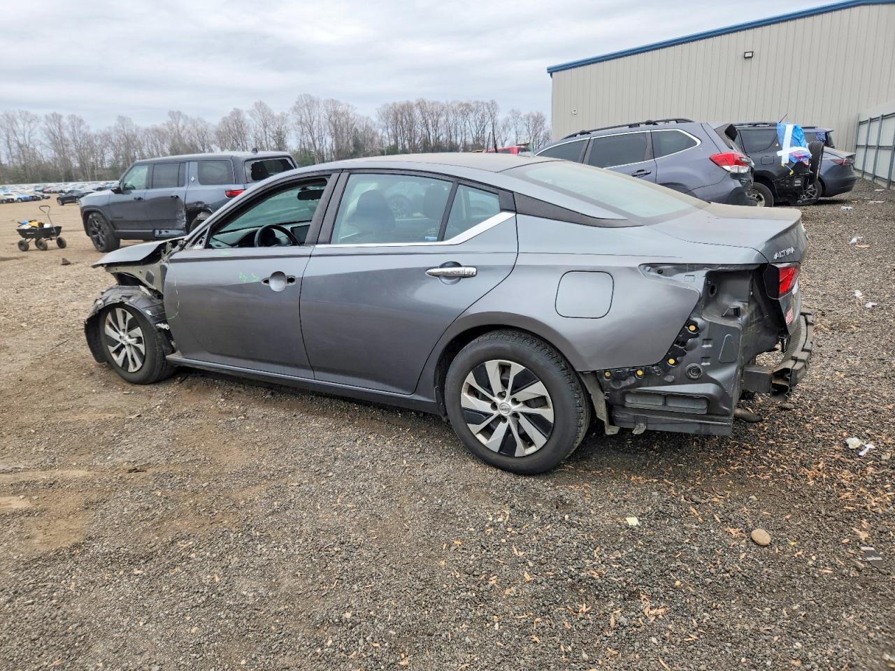 2020 Nissan Altima S - zdjęcie 2