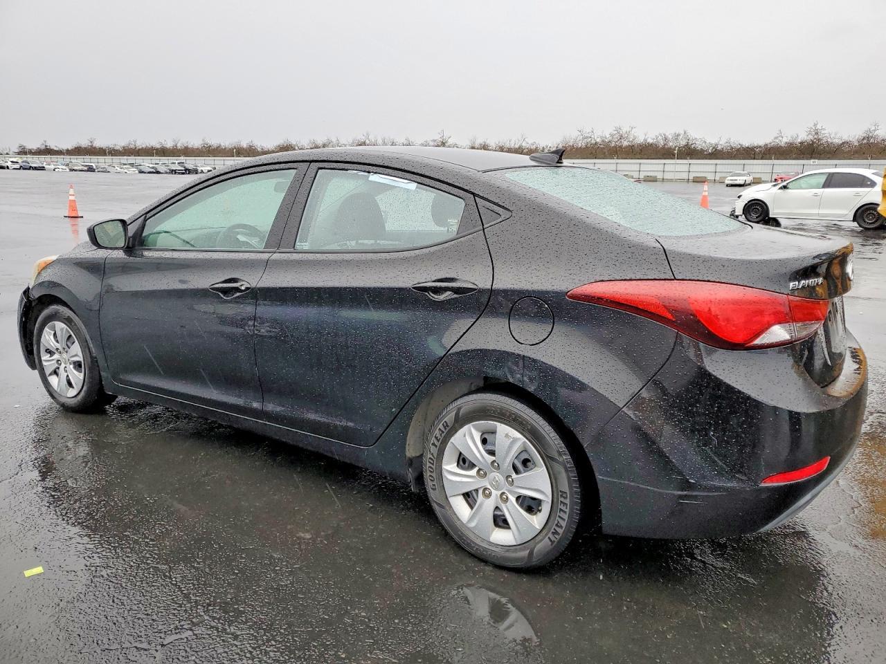 2016 Hyundai Elantra Se - zdjęcie 2