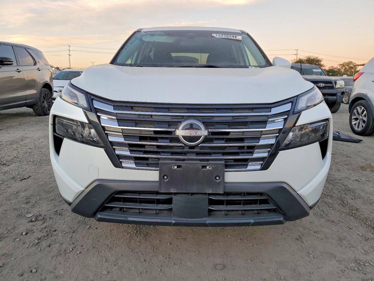2024 Nissan Rogue Sv - zdjęcie 5