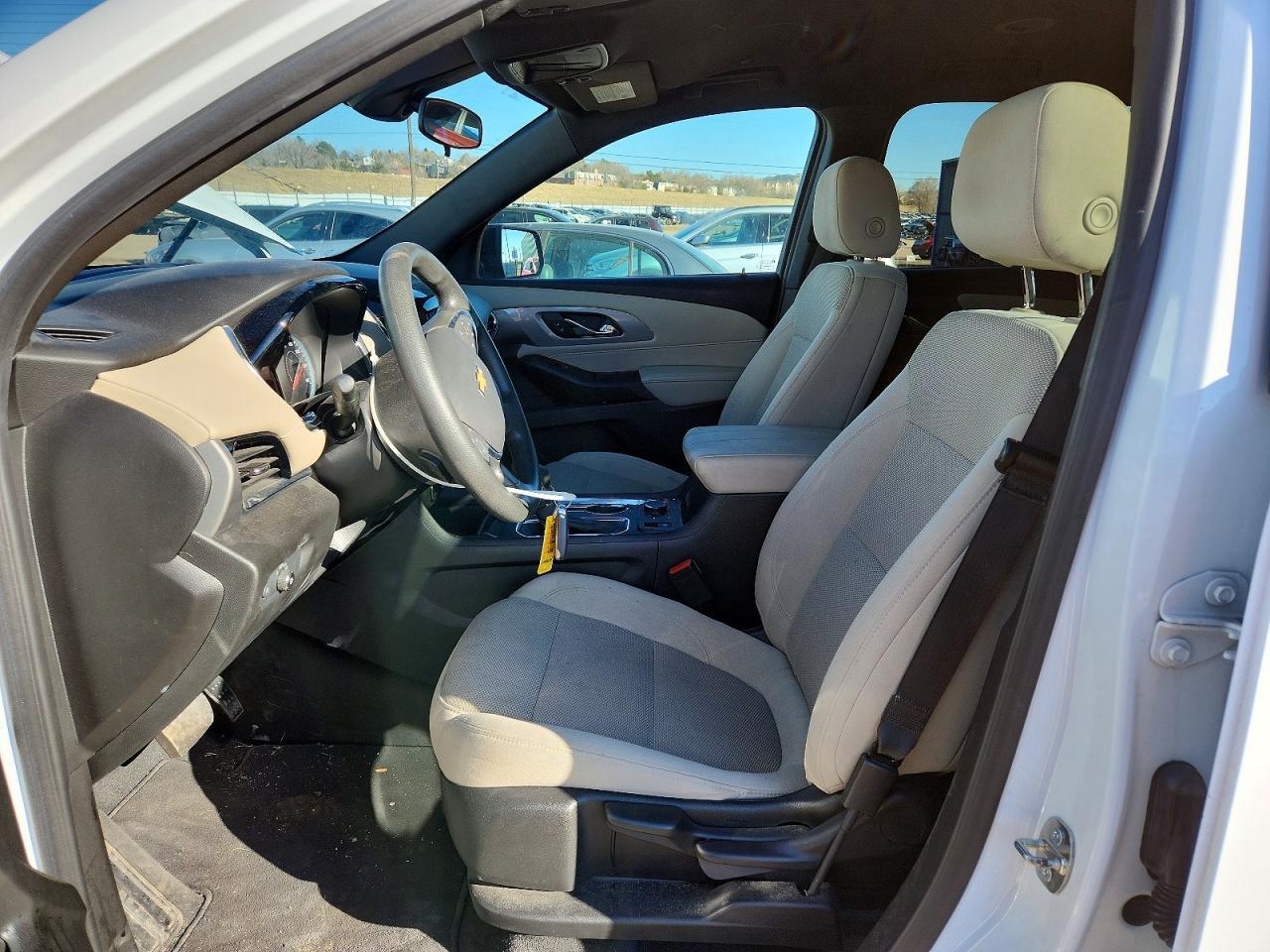 2023 Chevrolet Traverse Ls - zdjęcie 7