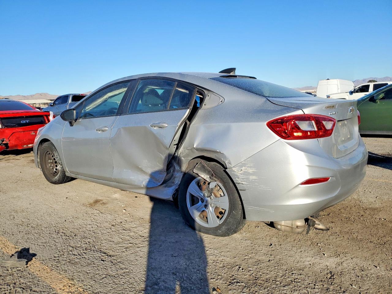 2017 Chevrolet Cruze Ls - zdjęcie 2