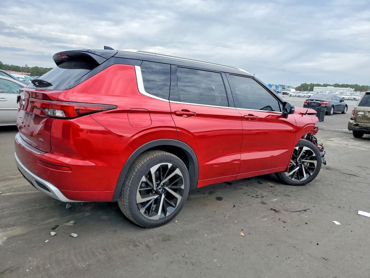 2024 Mitsubishi Outlander Sel - zdjęcie 3