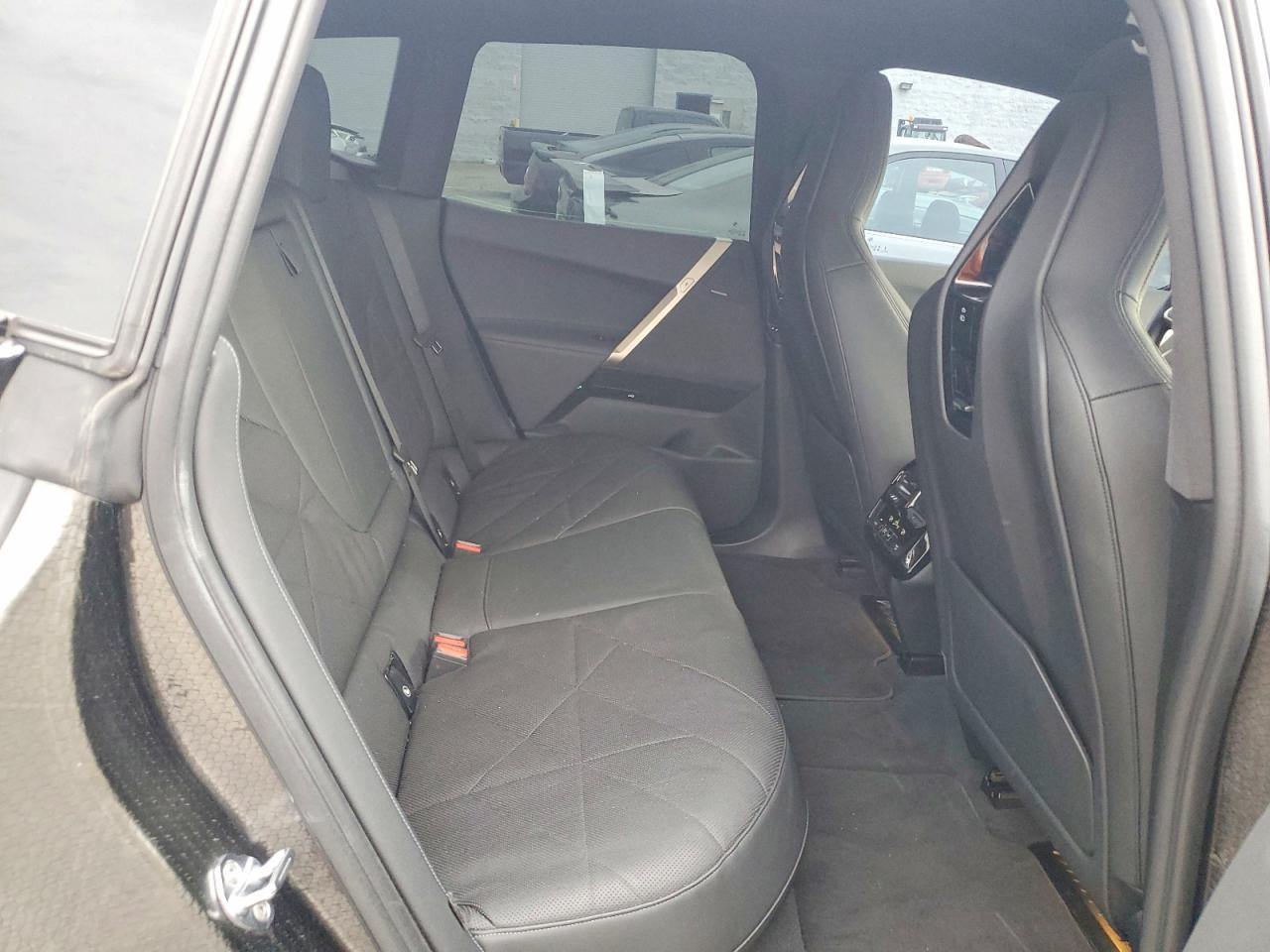 2024 BMW Ix xDrive50 - zdjęcie 10