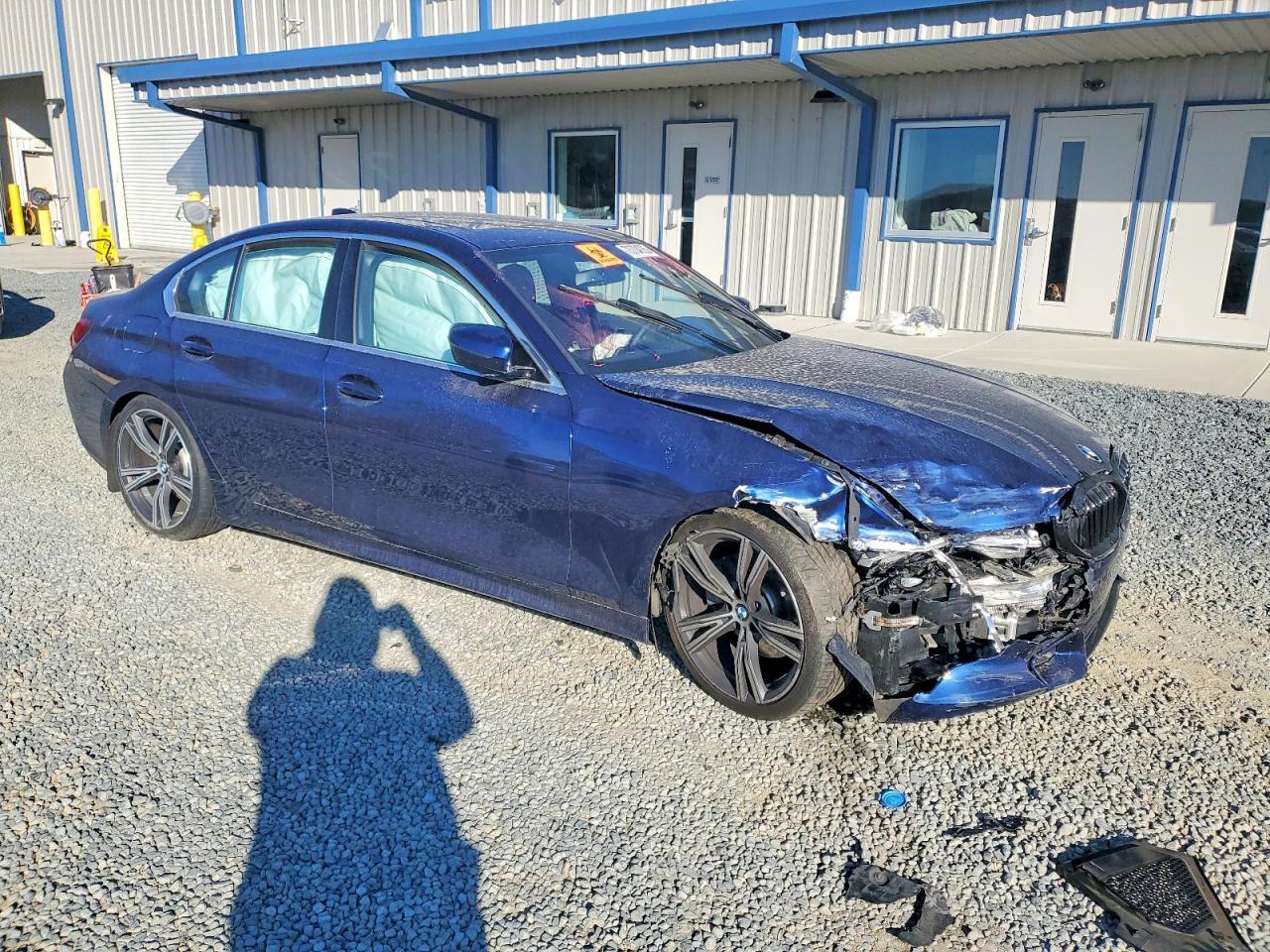 2019 BMW 330I - zdjęcie 4