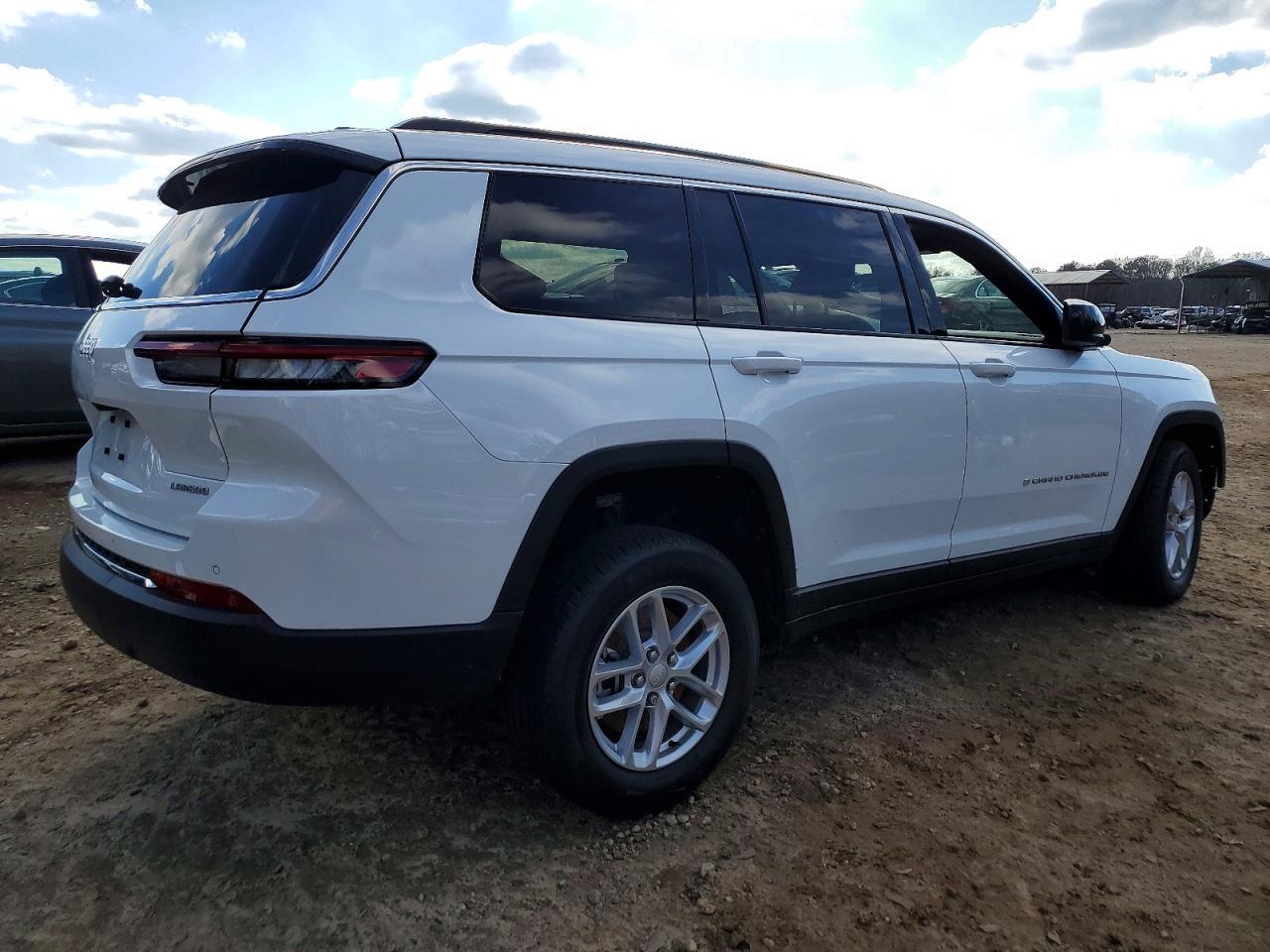 2025 Jeep Grand Cherokee L Laredo - zdjęcie 3