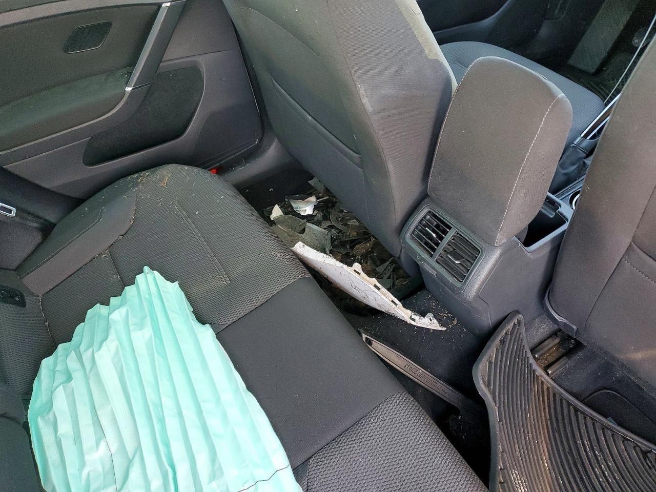 2019 Volkswagen Golf Sportwagen S - zdjęcie 13