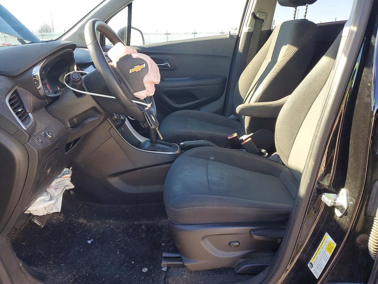 2022 Chevrolet Trax Ls - zdjęcie 7