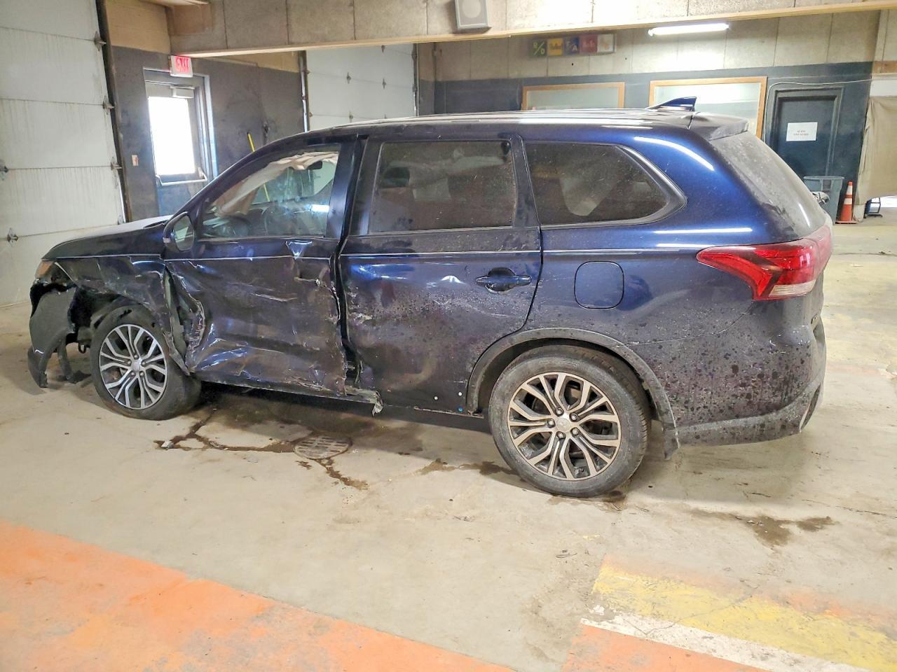 2018 Mitsubishi Outlander Se - zdjęcie 2