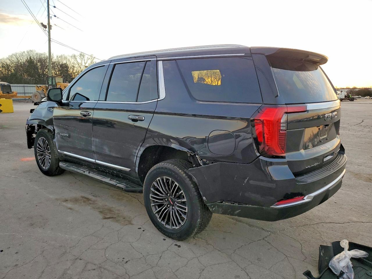 2025 GMC Yukon Elevation - zdjęcie 2