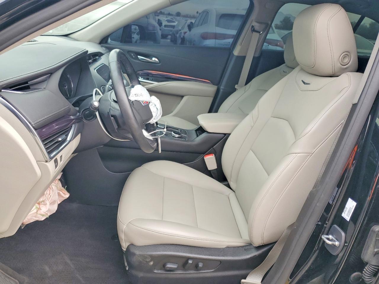 2023 Cadillac Xt4 - zdjęcie 7