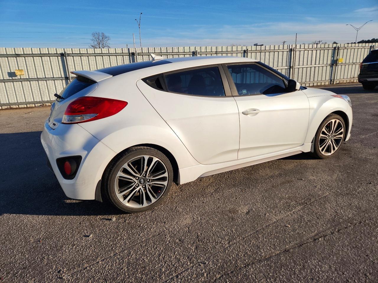 2016 Hyundai Veloster Turbo - zdjęcie 3