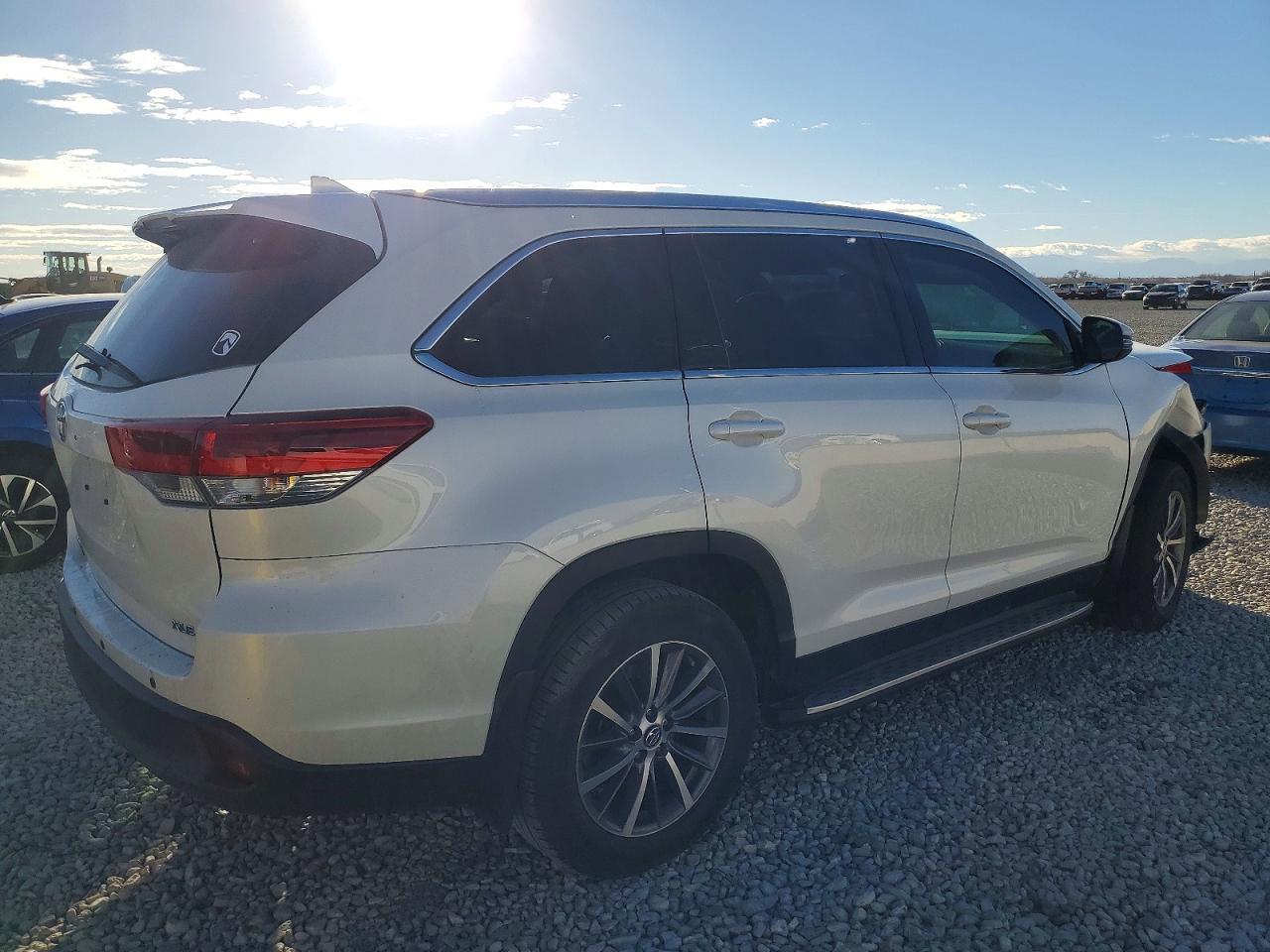 2019 Toyota Highlander Se - zdjęcie 5