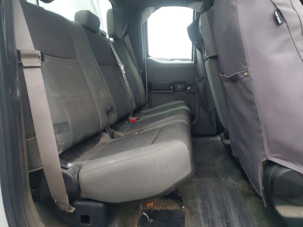 2016 Ford F150 Super Cab - zdjęcie 10