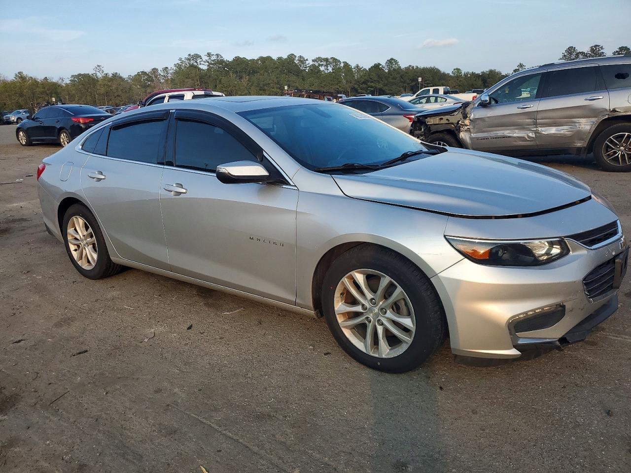 2018 Chevrolet Malibu Lt - zdjęcie 4