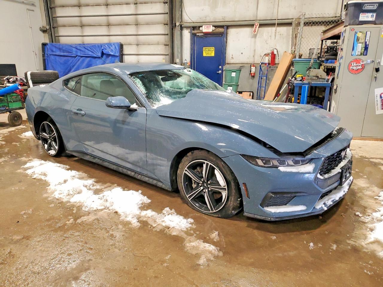 2024 Ford Mustang - zdjęcie 4