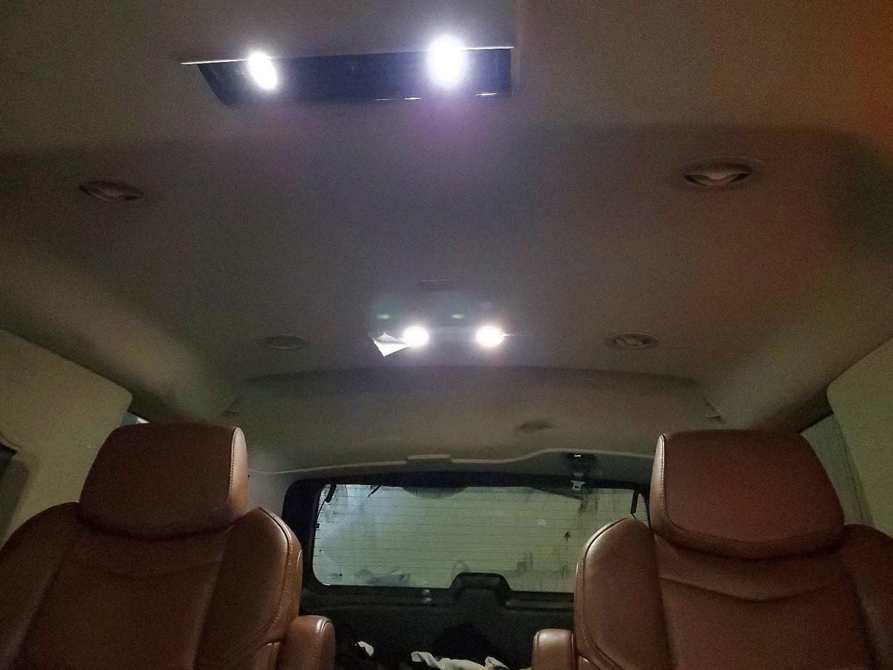 2017 Cadillac Escalade Premium Luxury - zdjęcie 10