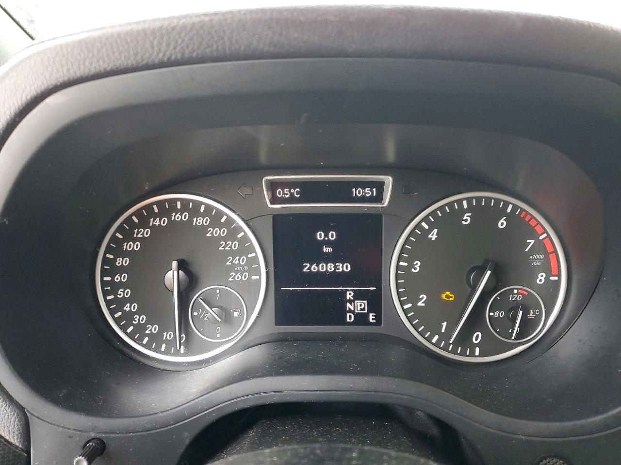 2014 Mercedes-Benz B250 - zdjęcie 9