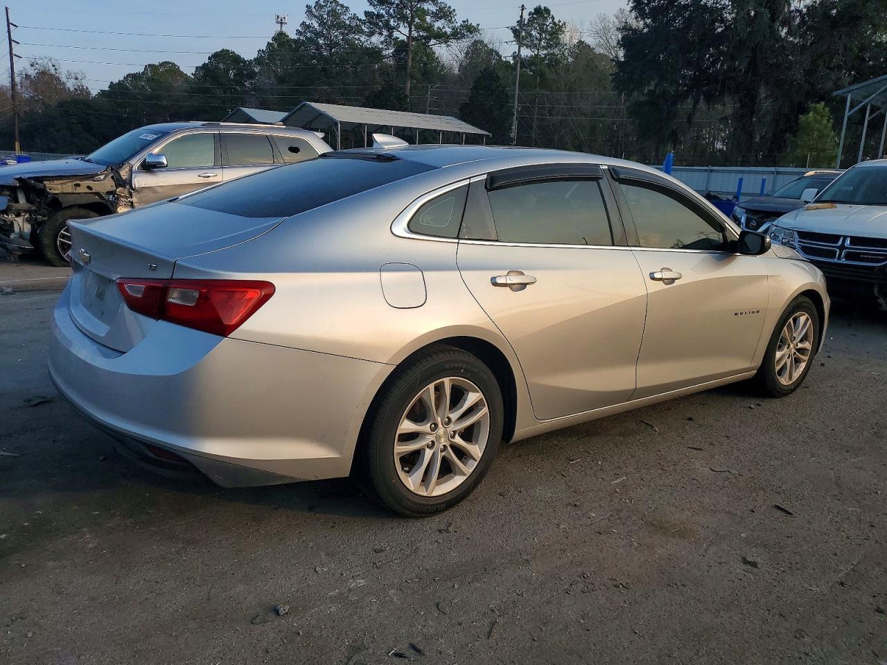 2018 Chevrolet Malibu Lt - zdjęcie 3