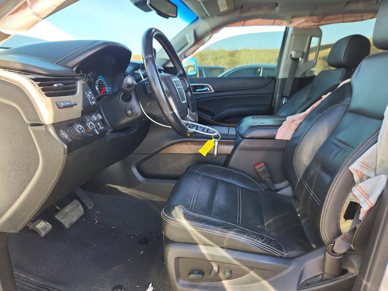 2019 GMC Yukon Denali - zdjęcie 7