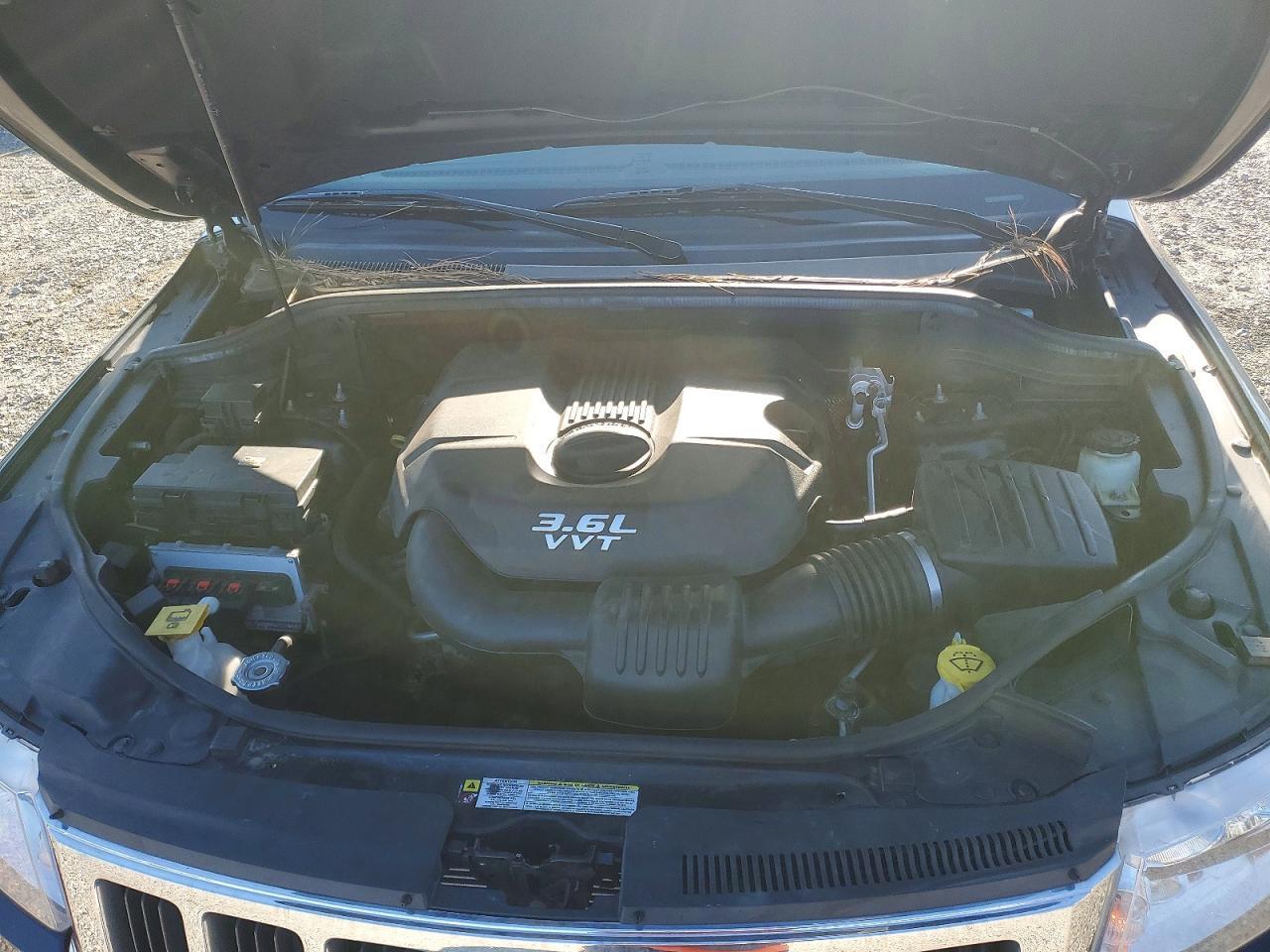 2013 Jeep Grand Cherokee Laredo - zdjęcie 12