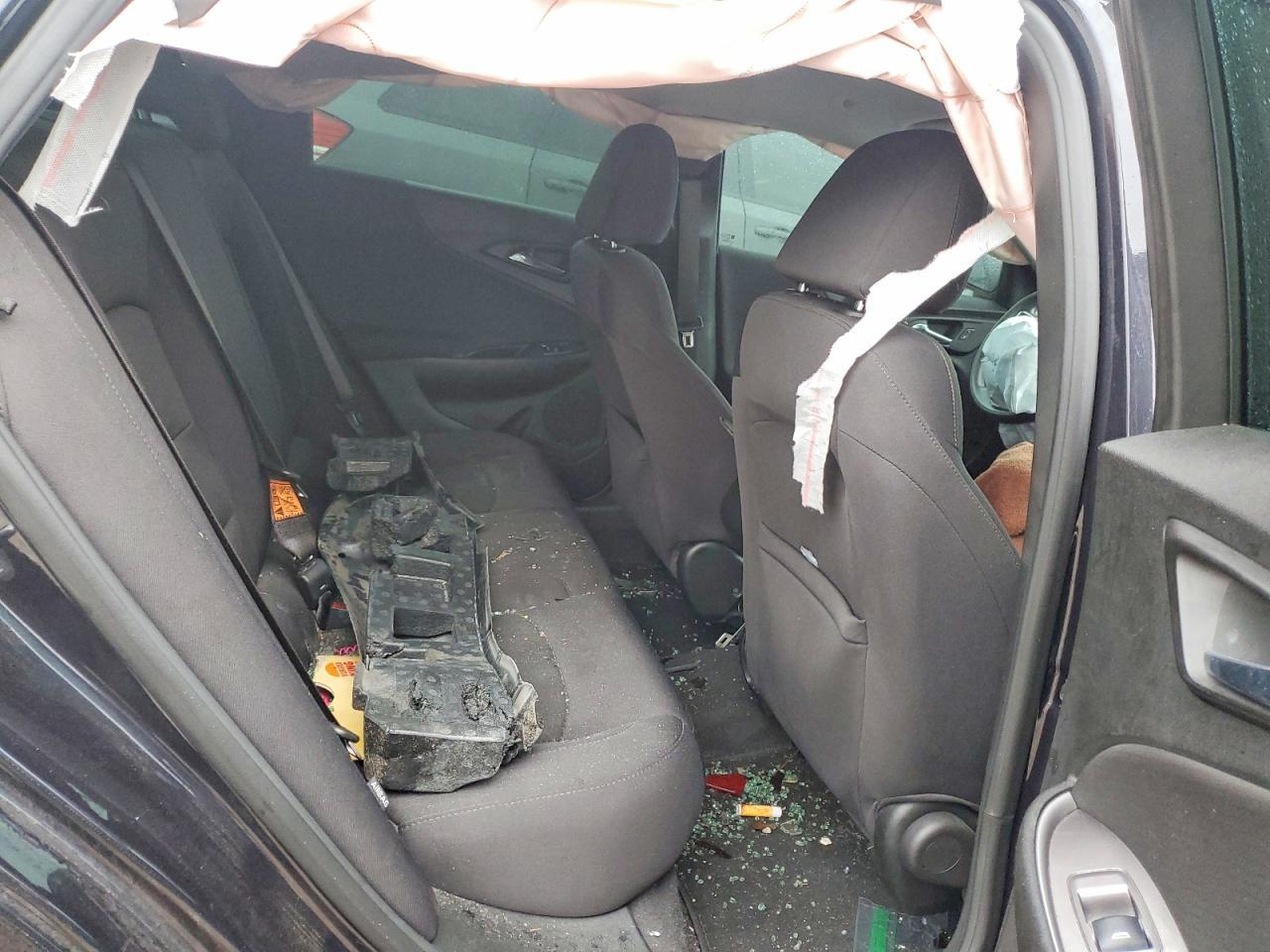 2022 Chevrolet Malibu Ls - zdjęcie 10