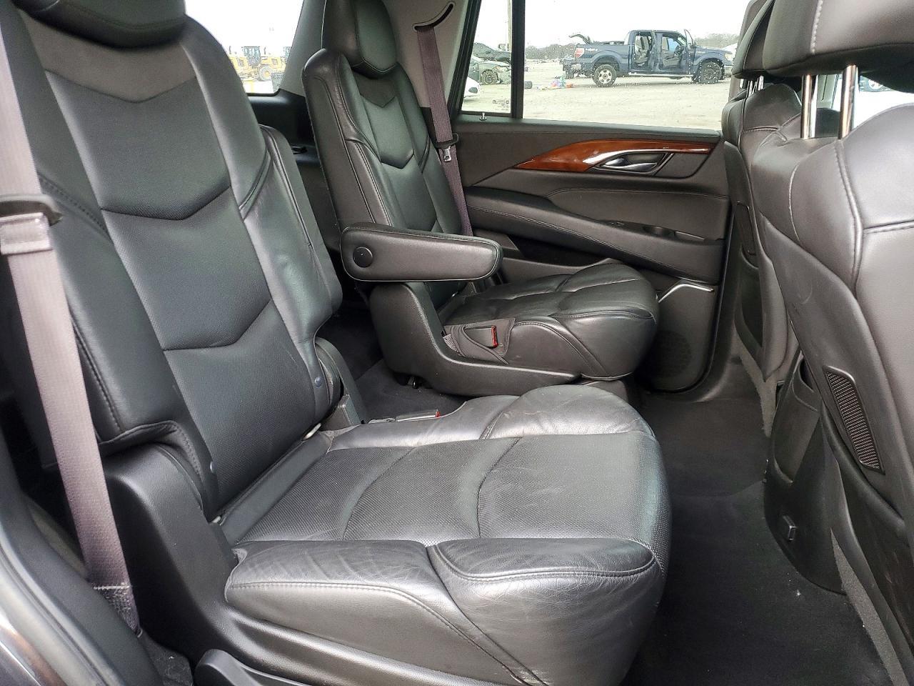 2016 Cadillac Escalade Premium - zdjęcie 11