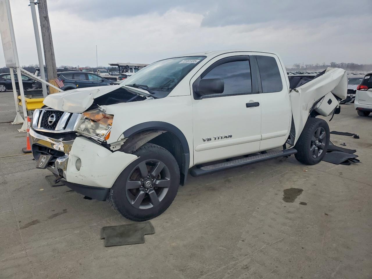 2015 Nissan Titan S - zdjęcie główne