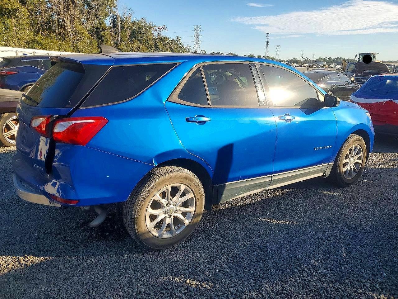 2019 Chev Equinox Ls - zdjęcie 3