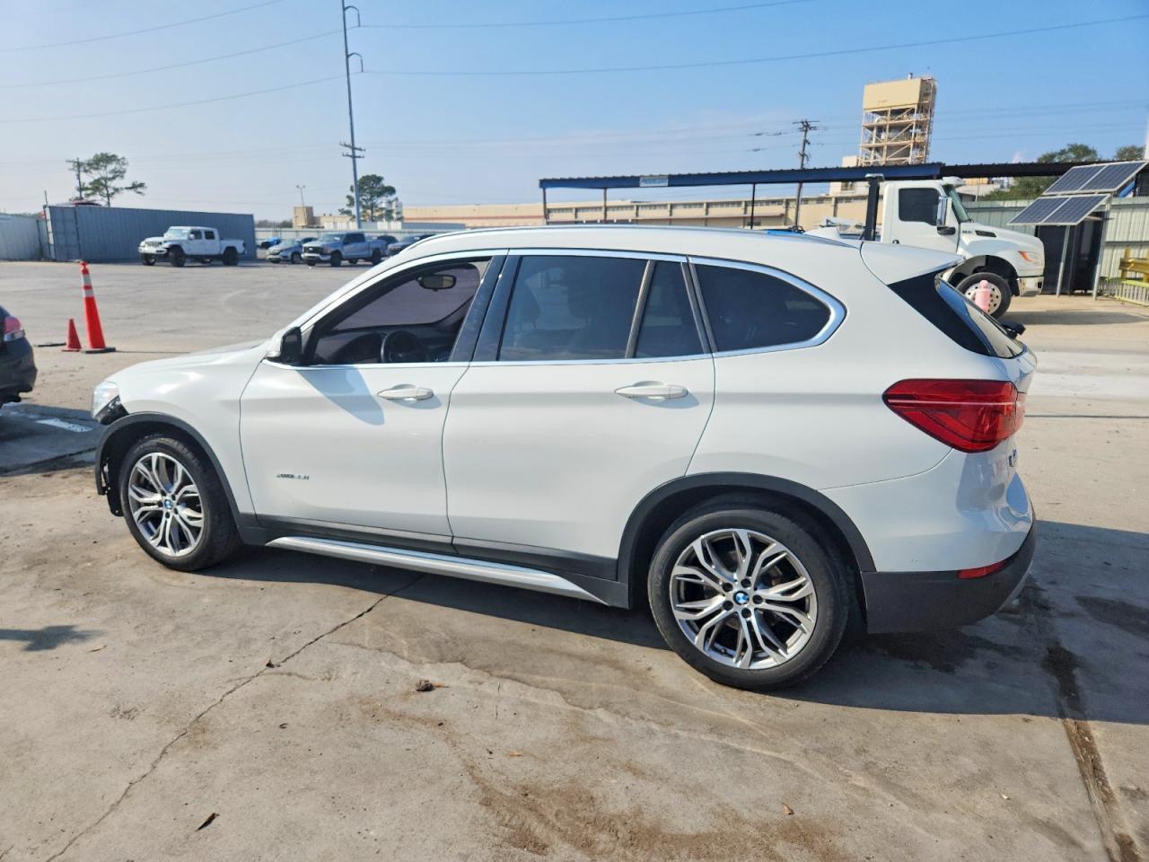 2016 BMW X1 xDrive28I - zdjęcie 2