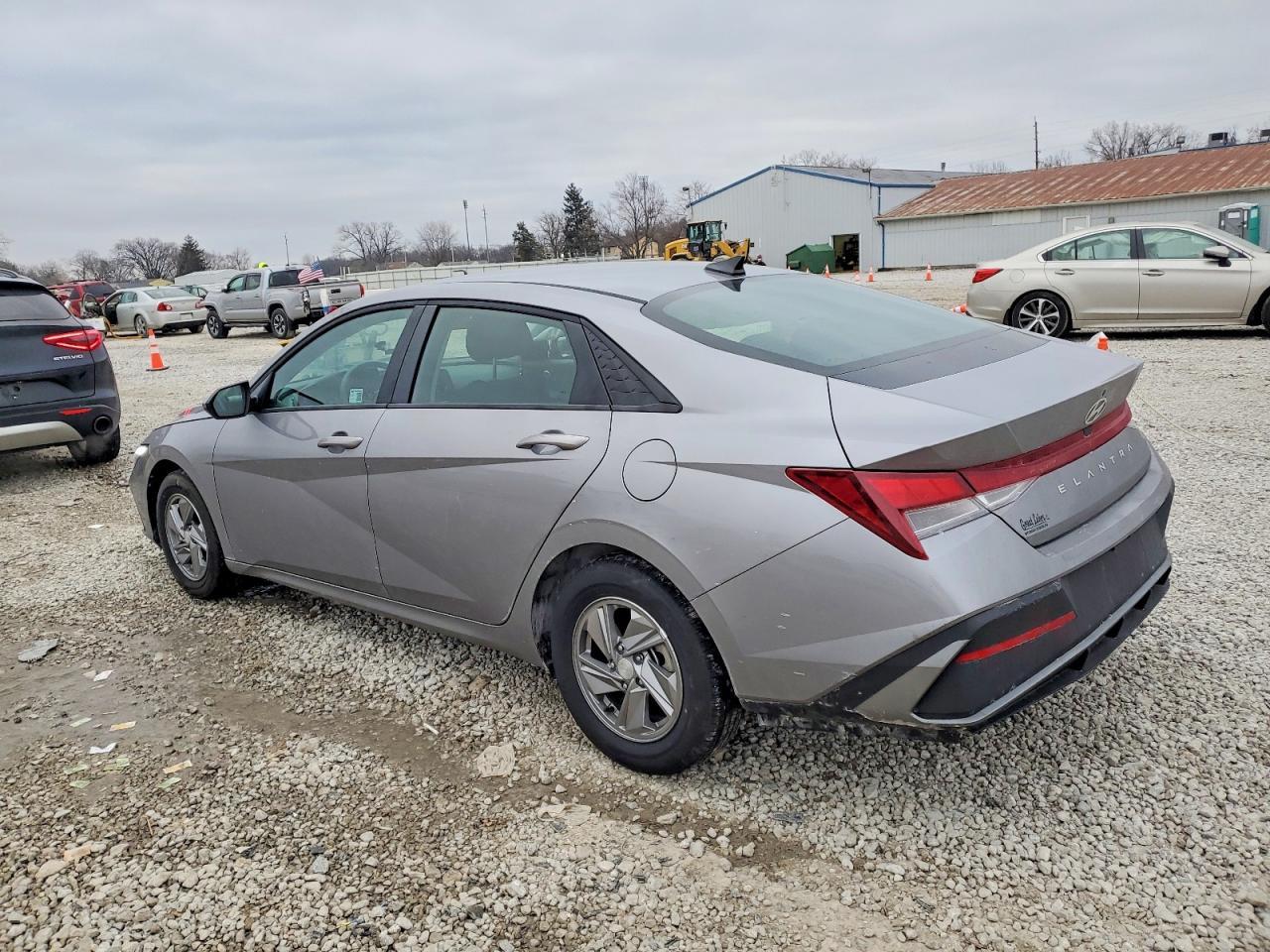 2025 Hyundai Elantra Se - zdjęcie 2